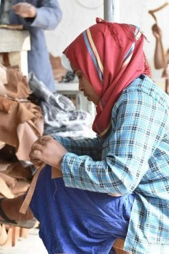 Purse & Clutch Outside Pockets Handbag - Caramel