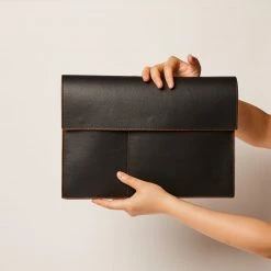 Allégorie Accessories Gala Apple Leather Tech Folio Bag