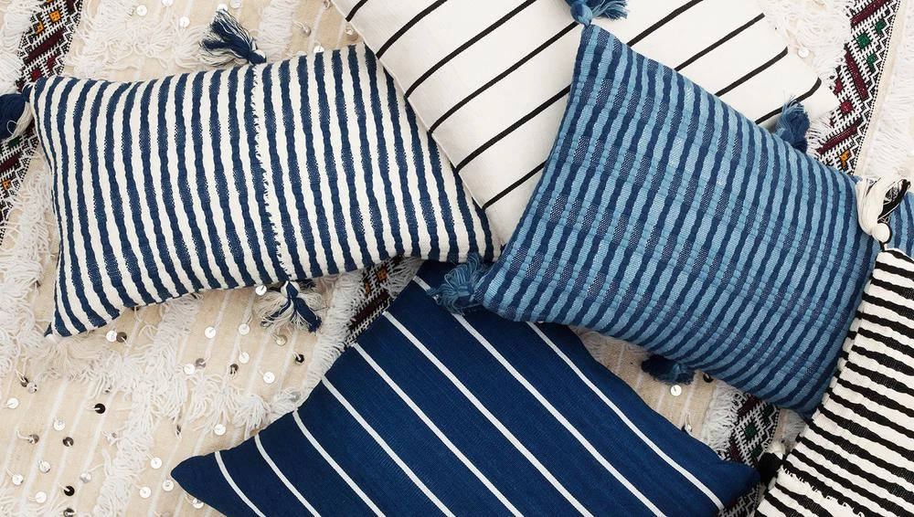 Archive New York Antigua Lumbar Pillow - Black + White 9 Archive New York Antigua Lumbar Pillow - Black + White