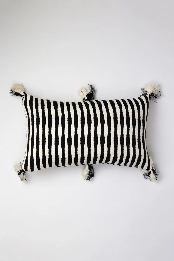 Archive New York Antigua Lumbar Pillow - Black + White 7 Archive New York Antigua Lumbar Pillow - Black + White