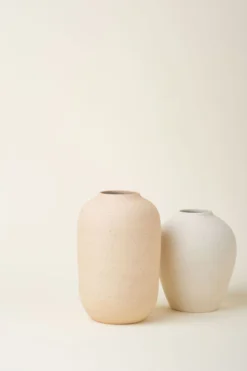 August Sage Solenne Vase - Crema