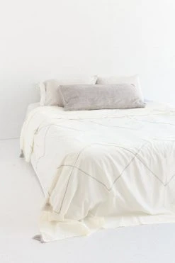 Creative Women Home Goods Berber Bedspread