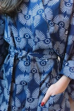 Bloom & Give Best Sellers Iris Unisex Robe