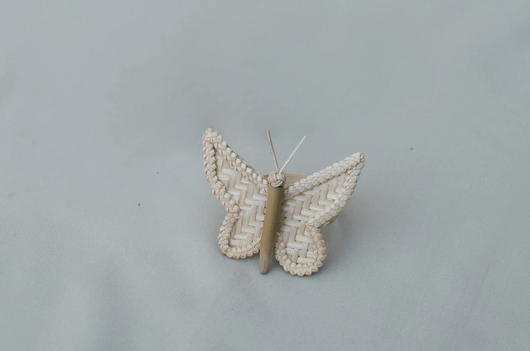 Amara Butterfly Bamboo Napkin Ring Set 7 Amara Butterfly Bamboo Napkin Ring Set