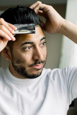 Hathorway Chai Horn Pocket Hair And Beard Comb - Light Horn Accessories