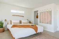 Conejo & Co Oso Wall Hanging - Himalayan Salt Home Goods