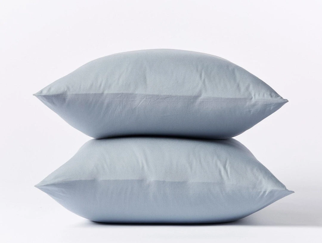 Coyuchi Crinkled Percale Pillowcase Set Home Goods 3 Coyuchi Crinkled Percale Pillowcase Set Home Goods