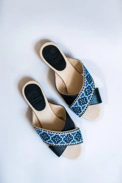 Darzah Tatreez Cross Sandal - Blue