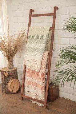 Zuahaza Feijoa Throw Blanket
