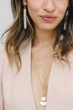 Hathorway Tinh Horn Bar Earrings