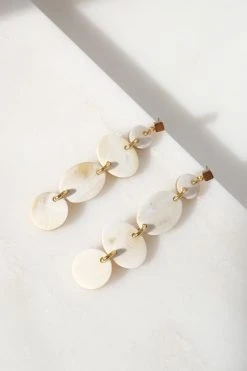 Hathorway Xinh Xan Horn Earrings - Light 6 Hathorway Xinh Xan Horn Earrings - Light