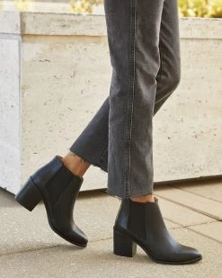 Nisolo Heeled Chelsea Boot - Black Shoes
