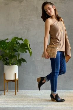 Carry Courage Inventor Cork Tablet Organizer - Natural Accessories 16 Carry Courage Inventor Cork Tablet Organizer - Natural Accessories