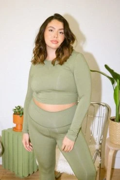 Mary Young Kaela Bamboo Long Sleeve Top Pajamas + Loungewear 18 Mary Young Kaela Bamboo Long Sleeve Top Pajamas + Loungewear