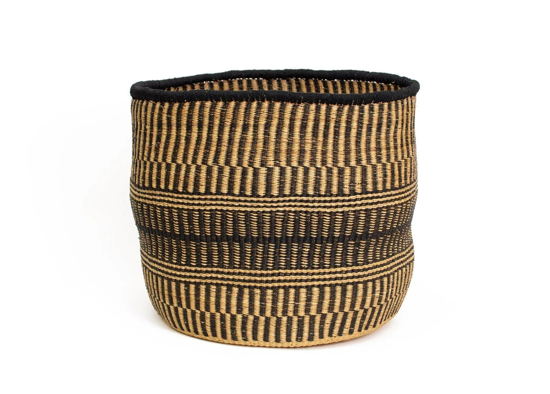 KAZI Extra Large Checkered Black Grass Planter Home Goods 3 KAZI Extra Large Checkered Black Grass Planter Home Goods