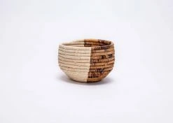 KAZI Home Goods Small Banana Leaf Half Moon Deep Round Bowl