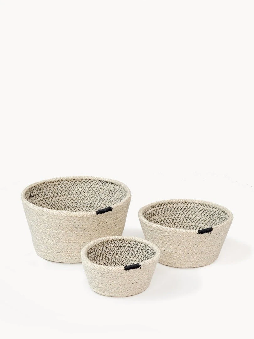 Korissa Amari Bowl Set - Black Home Goods 5 Korissa Amari Bowl Set - Black Home Goods
