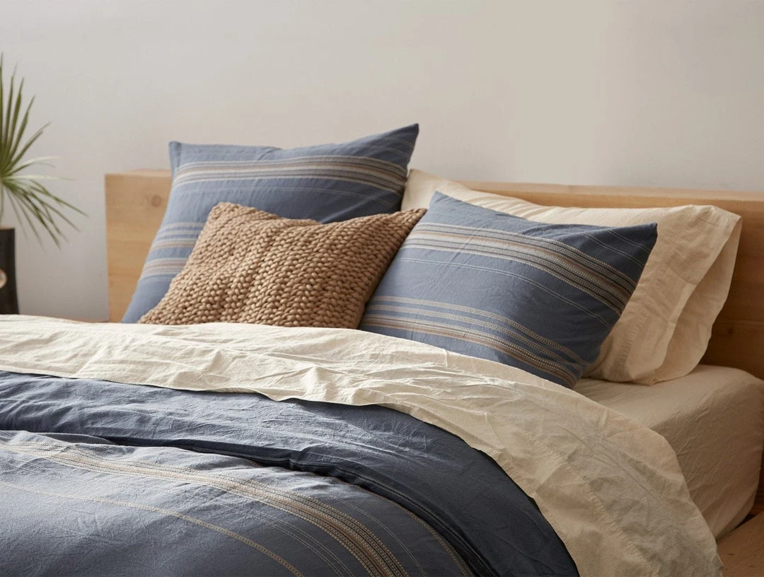 Coyuchi Home Goods Lobos Duvet Cover - Azure / Indigo 5 Coyuchi Home Goods Lobos Duvet Cover - Azure / Indigo