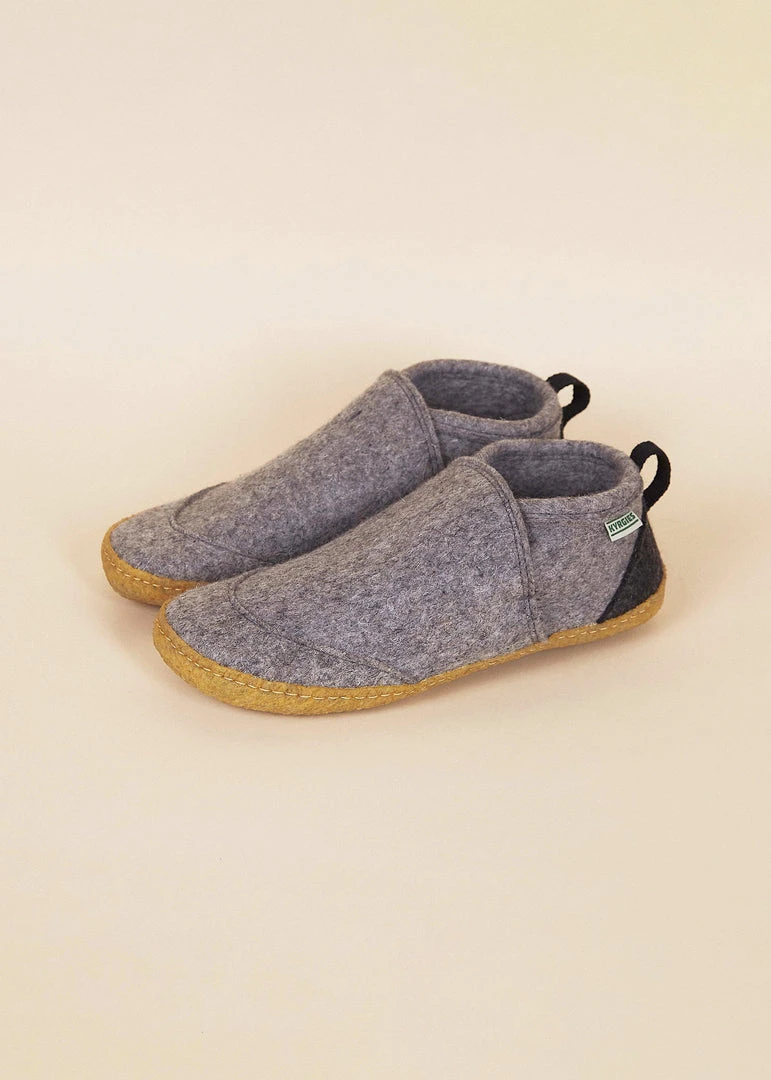 Kyrgies Men's Tengries Walkabout Wool Slippers 9 Kyrgies Men's Tengries Walkabout Wool Slippers