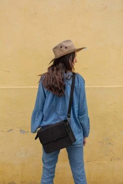 Purse & Clutch Mexican Leather Crossbody - Charcoal Accessories