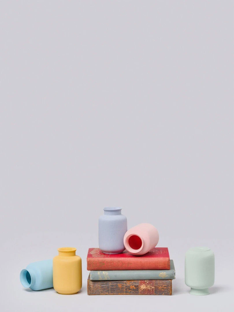 Middle Kingdom Colorful Mini Porcelain Vase 1 Best Sellers 4 Middle Kingdom Colorful Mini Porcelain Vase 1 Best Sellers