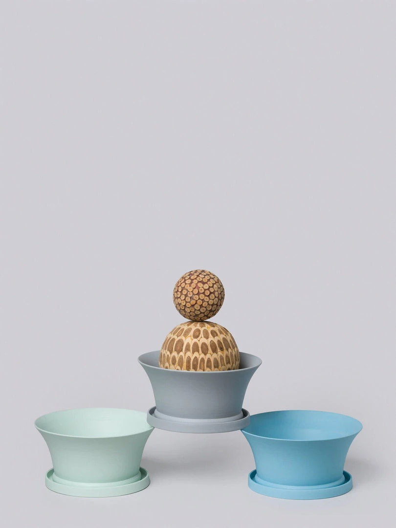 Middle Kingdom Planters + Vases Porcelain Bulb Pan 4 Middle Kingdom Planters + Vases Porcelain Bulb Pan