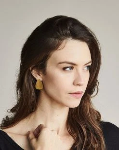 Nisolo Best Sellers Upcycled Brass Drop Earrings 6 Nisolo Best Sellers Upcycled Brass Drop Earrings