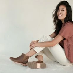 Nisolo Shoes Everyday Chelsea Boot - Brown