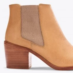 Nisolo Heeled Chelsea Boot - Almond Shoes