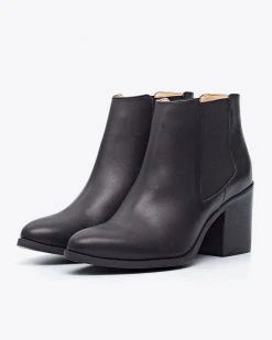 Nisolo Heeled Chelsea Boot - Black Shoes