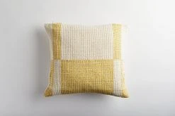 Zuahaza Páramo Throw Pillow Cover