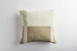 Zuahaza Páramo Throw Pillow Cover