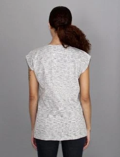 Passion Lilie Timeless Button-Up Shirt - Gray