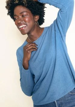 Poplinen Clothing Goldie Hemp Long Sleeve Tee