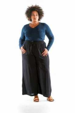 Tonlé Rib Upcycled V Neck Top