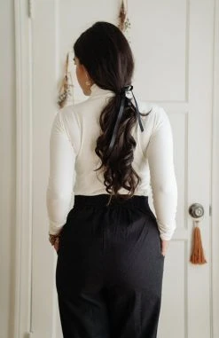 Mien Sol Mock Neck Long Sleeve Top