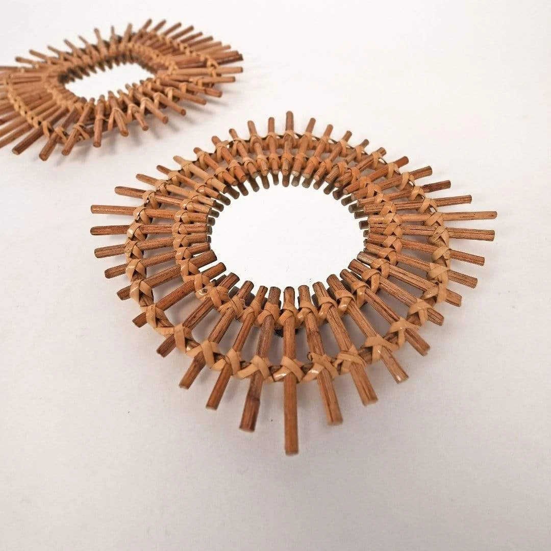 Casa Amarosa Home Goods Square Spike Rattan Mirror 4 Casa Amarosa Home Goods Square Spike Rattan Mirror