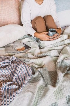 Zuahaza Home Goods Sumapaz Large Throw Blanket