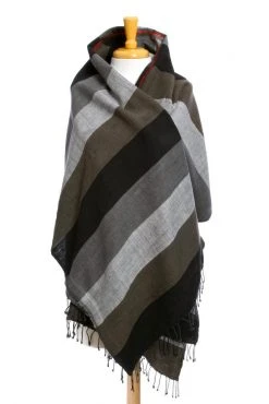 Swahili African Modern Home Goods New Moon Throw Blanket / Tablecloth