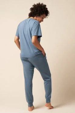 The Standard Stitch Relaxed V - Stone Blue Clothing