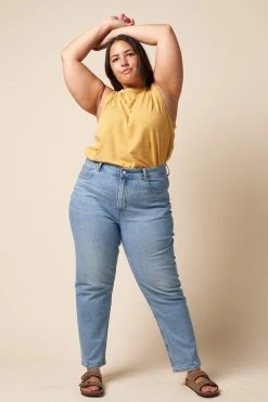 The Standard Stitch Vintage Tank - Golden Clothing