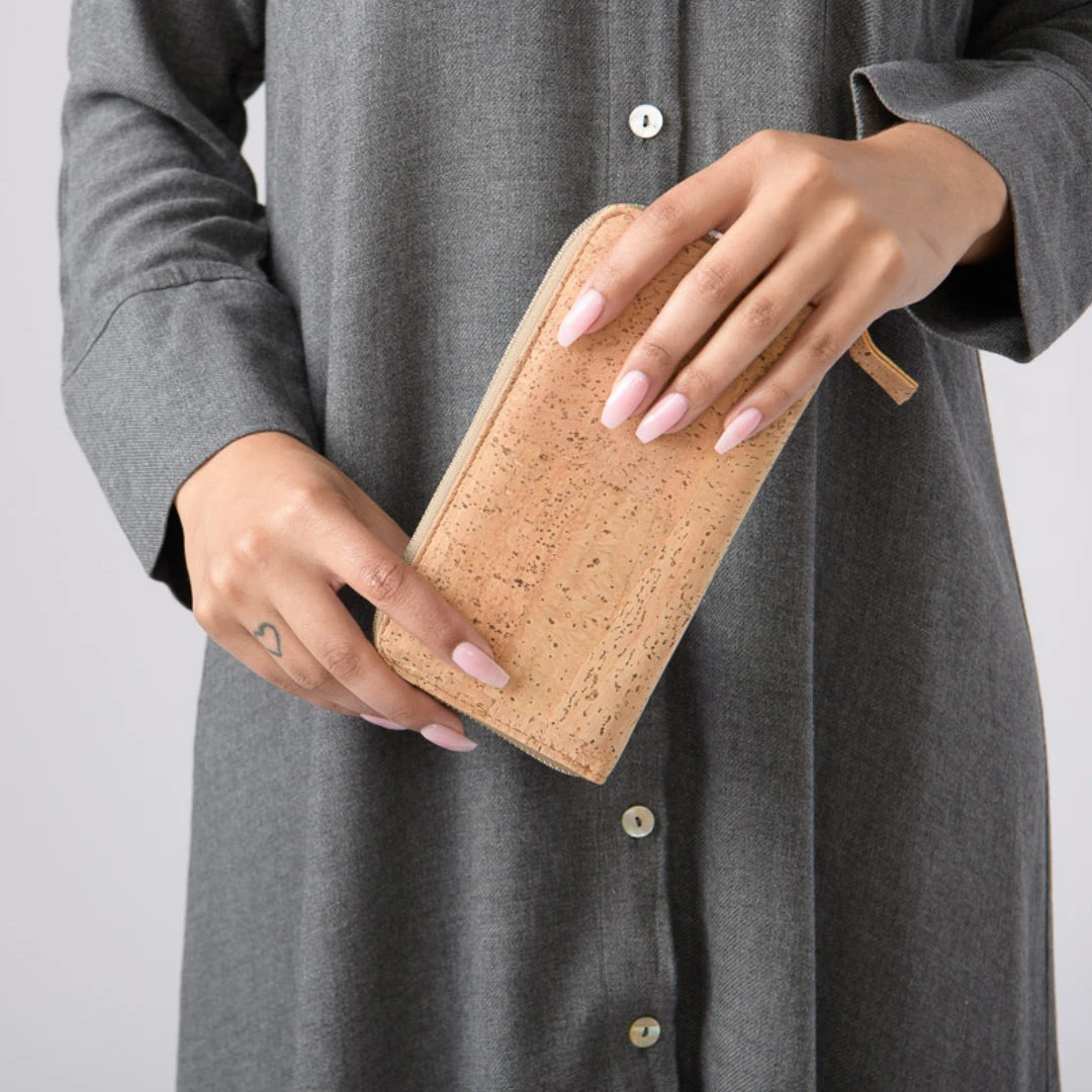 Tiradia Cork Accessories Just Enough Vegan Cork Wallet 4 Tiradia Cork Accessories Just Enough Vegan Cork Wallet