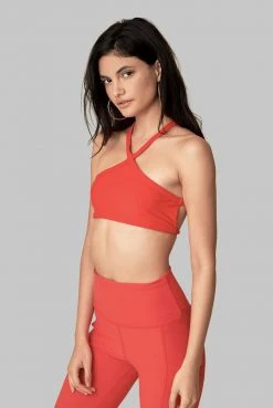 Wolven Recycled Pyramid Top - Cayenne 18 Wolven Recycled Pyramid Top - Cayenne