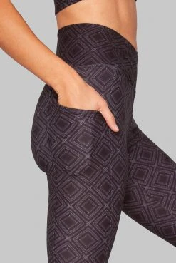 Wolven Activewear + Athleisure Crossover Recycled Legging With Pockets - Summit 18 Wolven Activewear + Athleisure Crossover Recycled Legging With Pockets - Summit