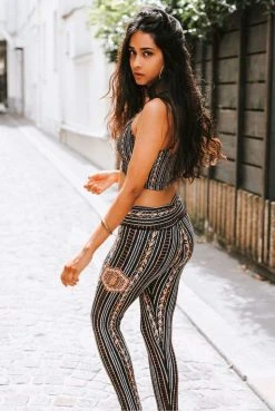 Wolven Crossover Recycled Ruched Legging - Zephyr Activewear + Athleisure