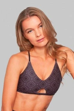 Wolven Crisscross Recycled Bra - Summit