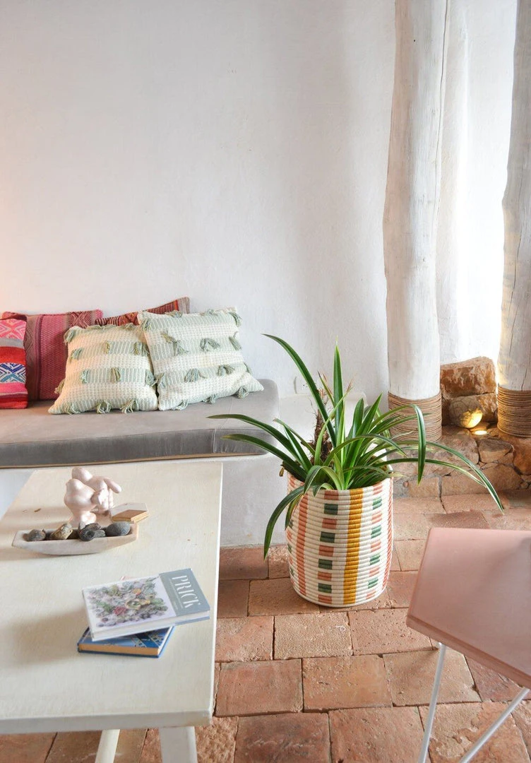 Zuahaza Handcrafted Boyaca Medium Floor Basket 4 Zuahaza Handcrafted Boyaca Medium Floor Basket